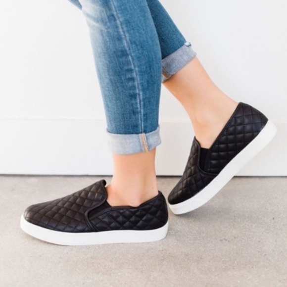 Comfy black Vegan Leather Quilted Slip on Sneakers - Picture 3 of 6